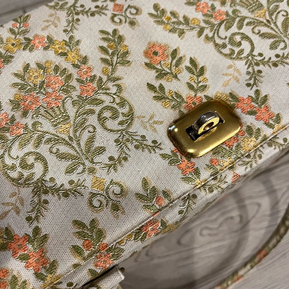 1960s Vinyl Tapestry Look Train Case  Green orange and cream floral print - Picture 10 of 17
